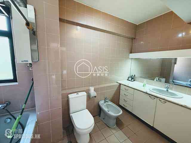 Pok Fu Lam - Blarney Stone Villas 11