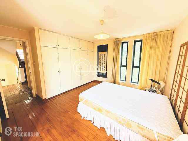Pok Fu Lam - Blarney Stone Villas 05