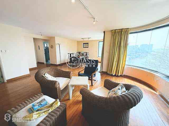 Pok Fu Lam - Blarney Stone Villas 02