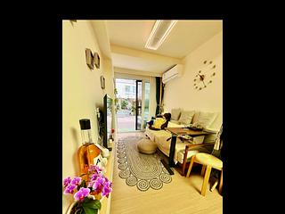 Sai Ying Pun - Yuk Ming Towers Block 1 02