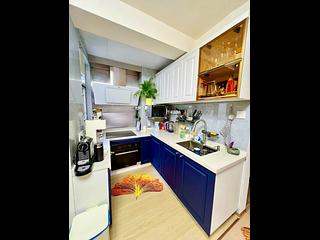 Sai Ying Pun - Yuk Ming Towers Block 1 06