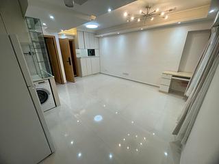 Sheung Wan - Queen's Terrace 02