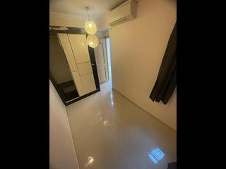 Sheung Wan - Queen's Terrace 05