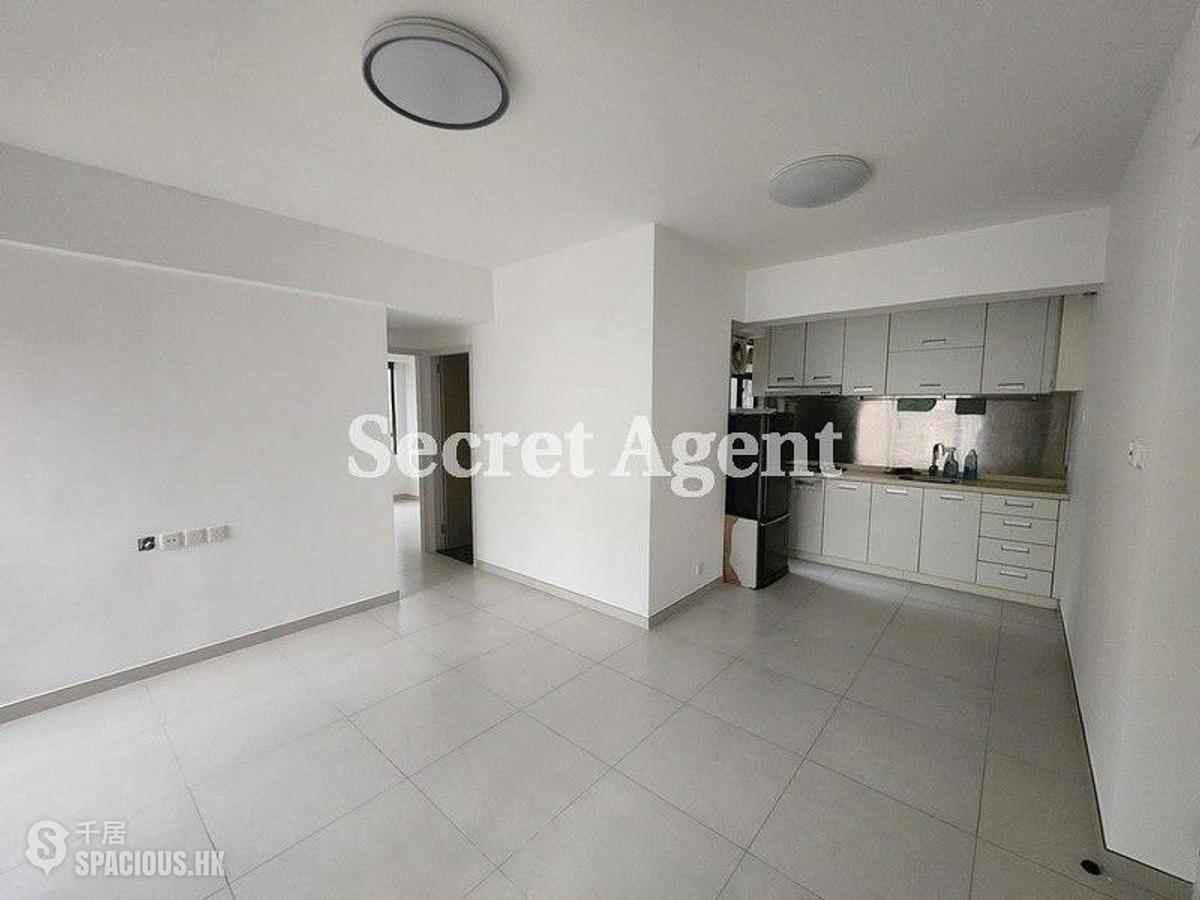 Soho - Cameo Court 01