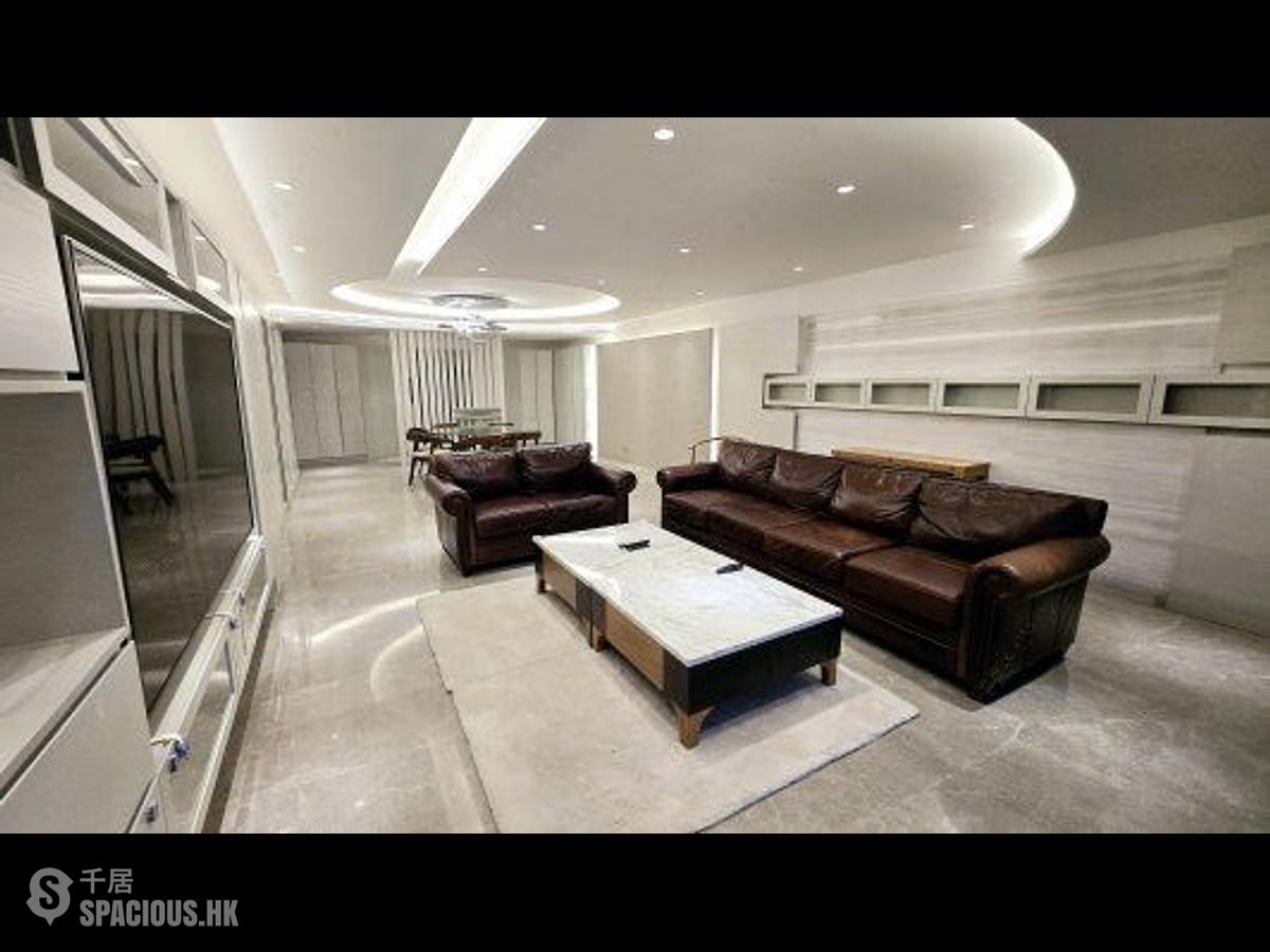 Mid Levels Central - Clovelly Court 01