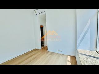 Mid Levels Central - Conduit 18 09