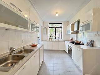 Mid Levels Central - Pine Court 15