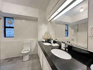 Mid Levels Central - Pine Court 12