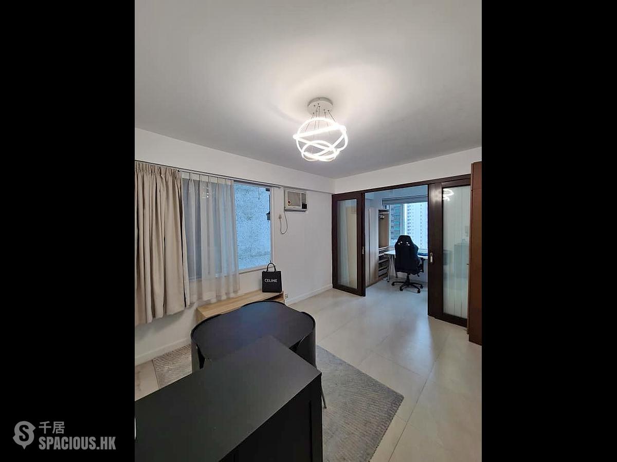 Mid Levels Central - Woodland Court 01