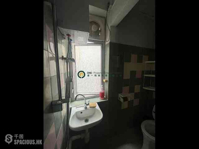 Sai Ying Pun - 30, Second Street 06