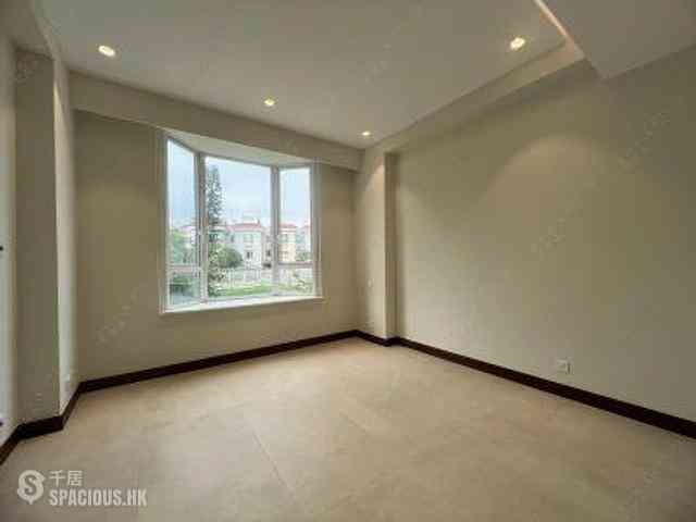 Chung Hom Kok - Hillgrove Block A 05