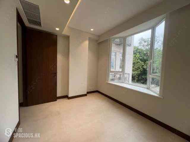 Chung Hom Kok - Hillgrove Block A 10