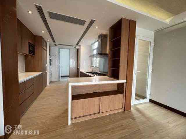 Chung Hom Kok - Hillgrove Block A 16