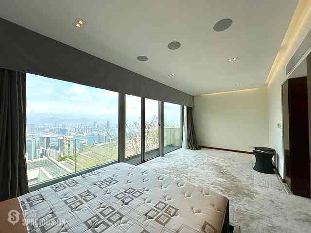 The Peak - Sky Court 07