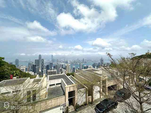 The Peak - Sky Court 10