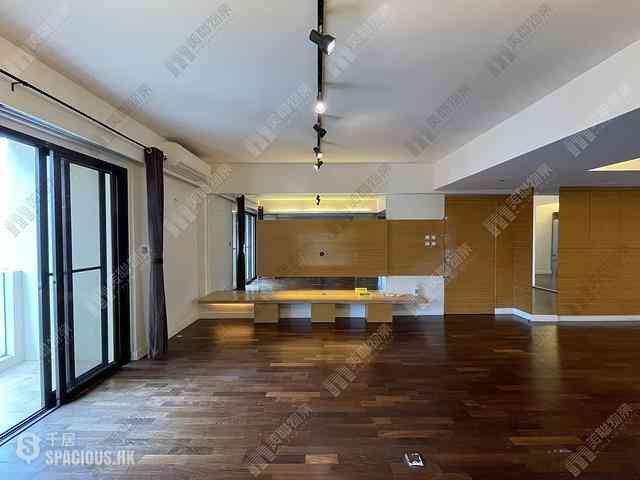 The Peak - Villa Verde Block D 08