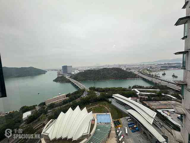 Tung Chung - Tung Chung Crescent Phase 2 Block 8 01