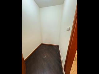 Tung Chung - Tung Chung Crescent Phase 2 Block 8 05