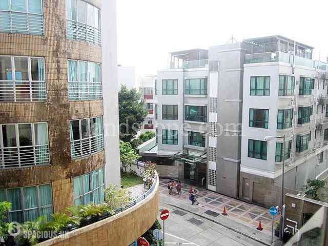 Pok Fu Lam - 18-22, Crown Terrace 02