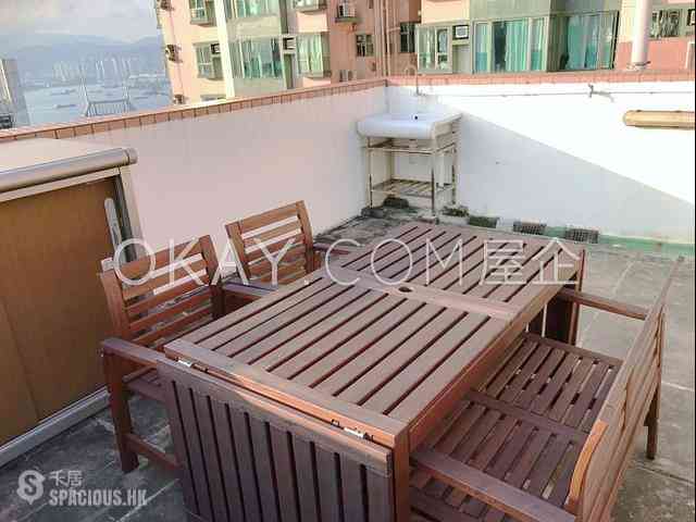 Sheung Wan - Queen's Terrace Block 2 03