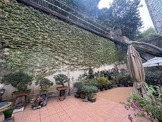 Tai Hang - Wah Fung Mansion 12