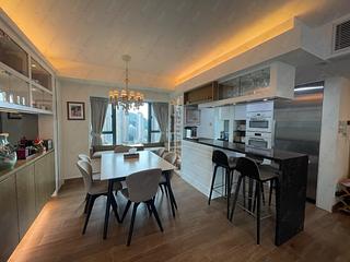 Mid Levels West - 80 Robinson Road 08
