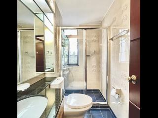 Causeway Bay - Fontana Gardens Block 11-12 11