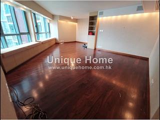Mid Levels West - 80 Robinson Road 02