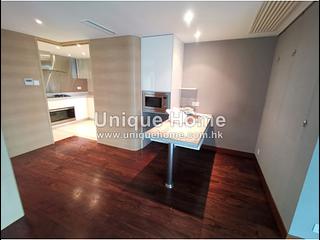 Mid Levels West - 80 Robinson Road 11