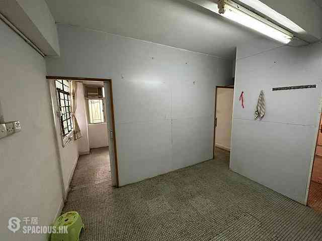 Sheung Wan - 168-170, Queen's Road West 01