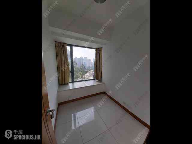 Kwai Chung - Primrose Hill Tower 3 04
