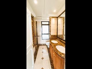 Mid Levels Central - Aigburth 07
