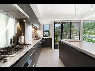 Pok Fu Lam - Bisney Terrace 06