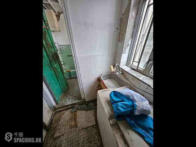 Sham Shui Po - Hip Kwan House 10