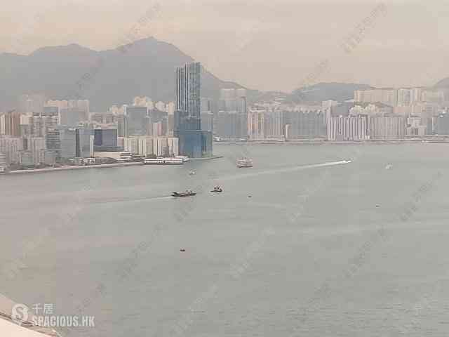 Wan Chai - Convention Plaza Apartments 01