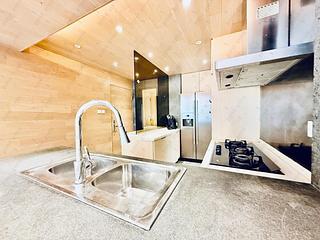 Mid Levels West - Realty Gardens Vienna Court (Block 5) 02