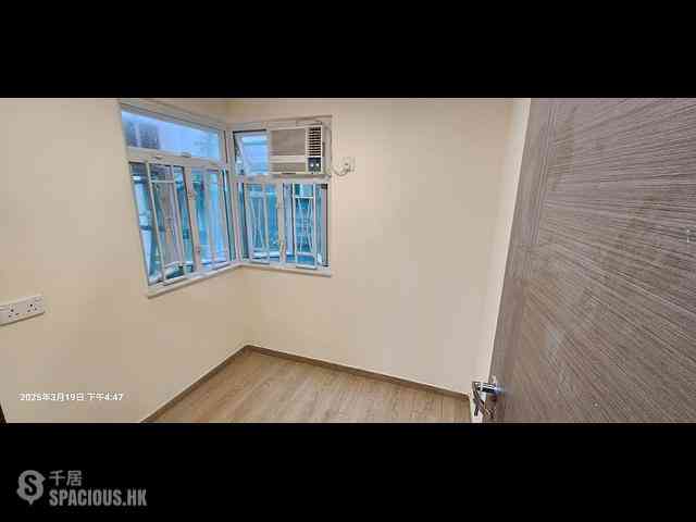 Kennedy Town - Luen On Apartments 04
