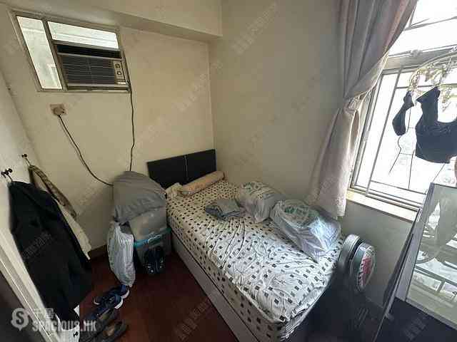 Tsuen Wan - Tsuen King Garden Phase 2 Block 10 03