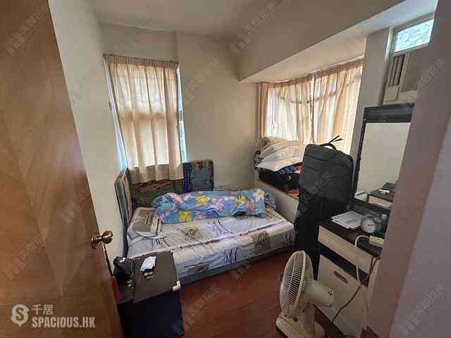 Tsuen Wan - Tsuen King Garden Phase 2 Block 10 04