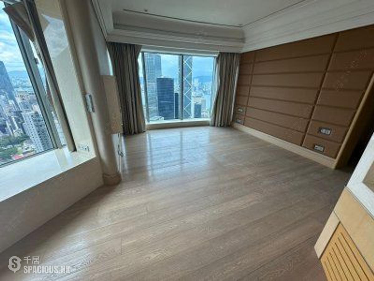 Mid Levels Central - Regence Royale 01