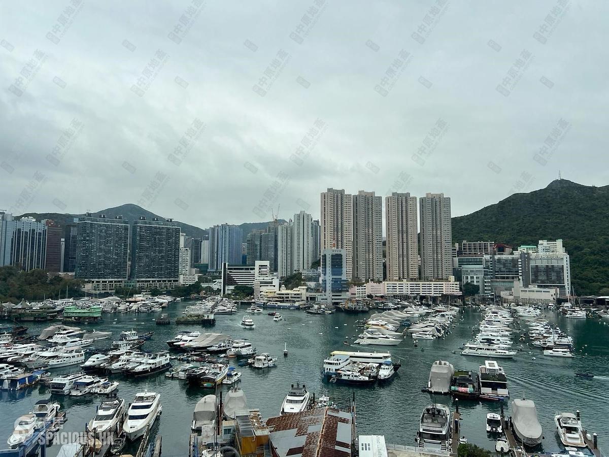 Ap Lei Chau - Larvotto Block 6 01
