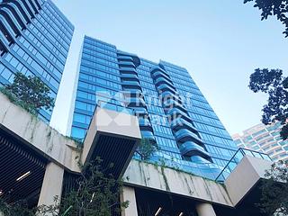 Mid Levels West - University Heights 14