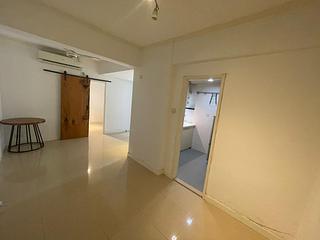 Sai Ying Pun - Hang Yue Building 04