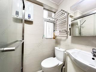 Wan Chai - Phoenix Court Block 2 13