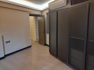 Mid Levels West - 115, Robinson Road 17