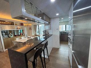 Mid Levels West - 80 Robinson Road 07