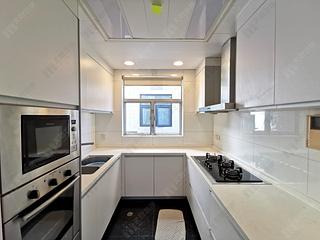 The Peak - Sunshine Villa 05