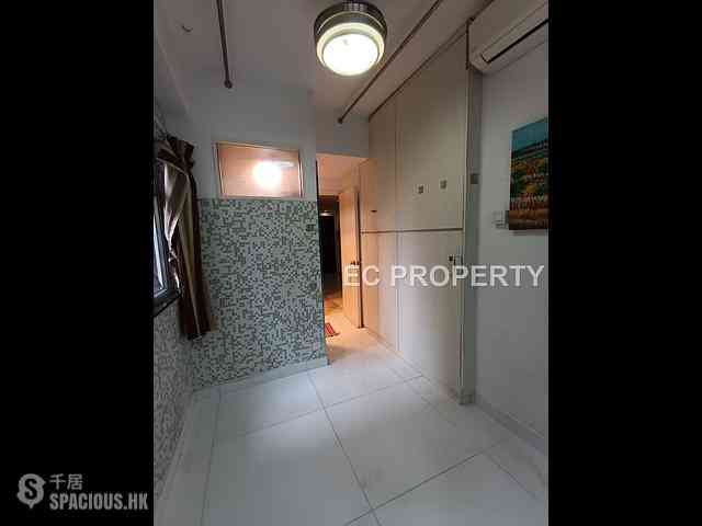 Wan Chai - Sai Kou Building 05