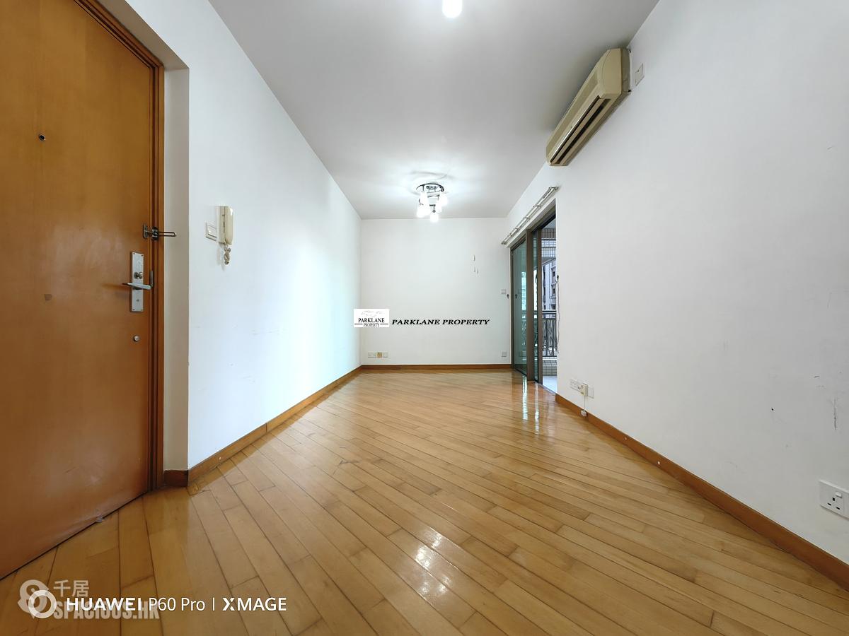 Wan Chai - The Zenith 01