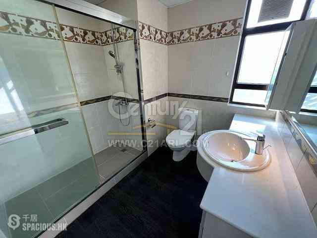 Causeway Bay - Fontana Gardens Block 14-17 07